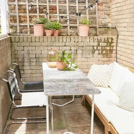 Apartment With A Garden In London, Dalston Exterior photo